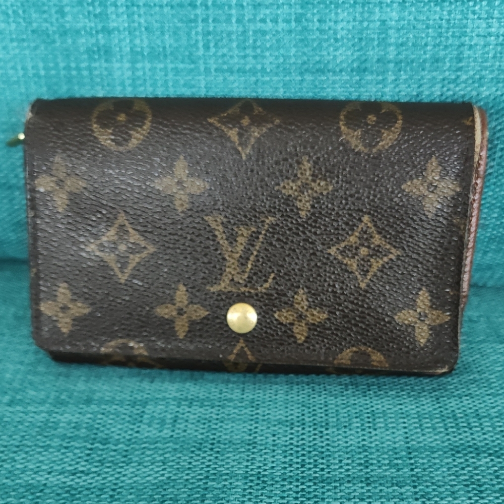 LV Tresor Wallet Mercari 114.27